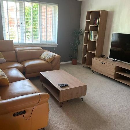 Cosy One Bed Flat Free Parking Apartment Send Exterior foto