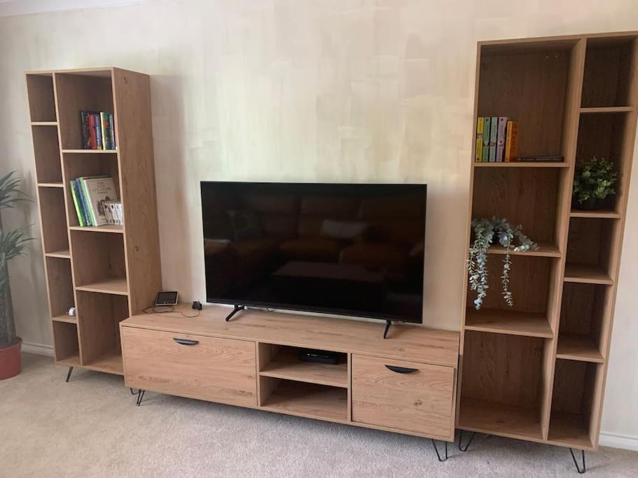Cosy One Bed Flat Free Parking Apartment Send Exterior foto